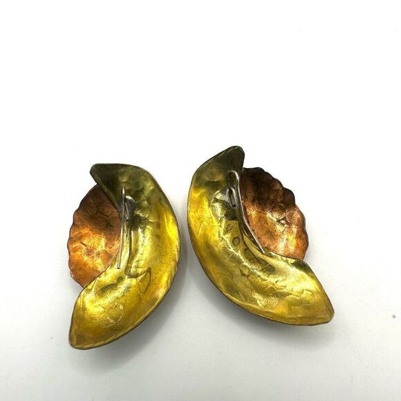 Brass modern artistic earrings - Picture 4 of 6